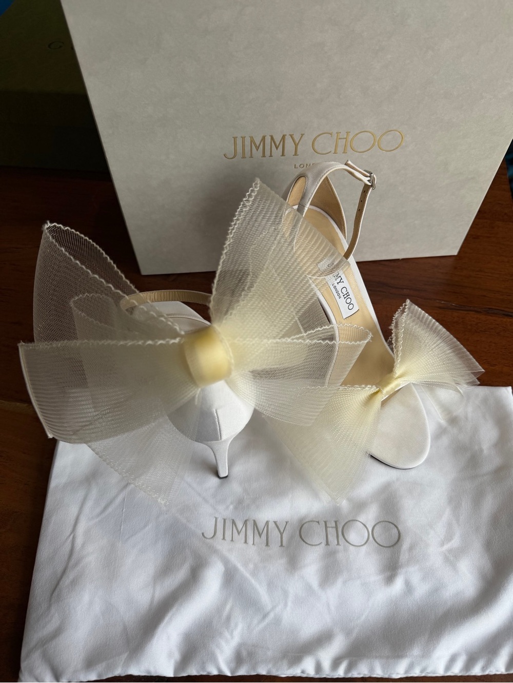 Authentic Jimmy Choo Ivory Ankle-Strap Sandals with Tulle Bow - Picture 4 of 8